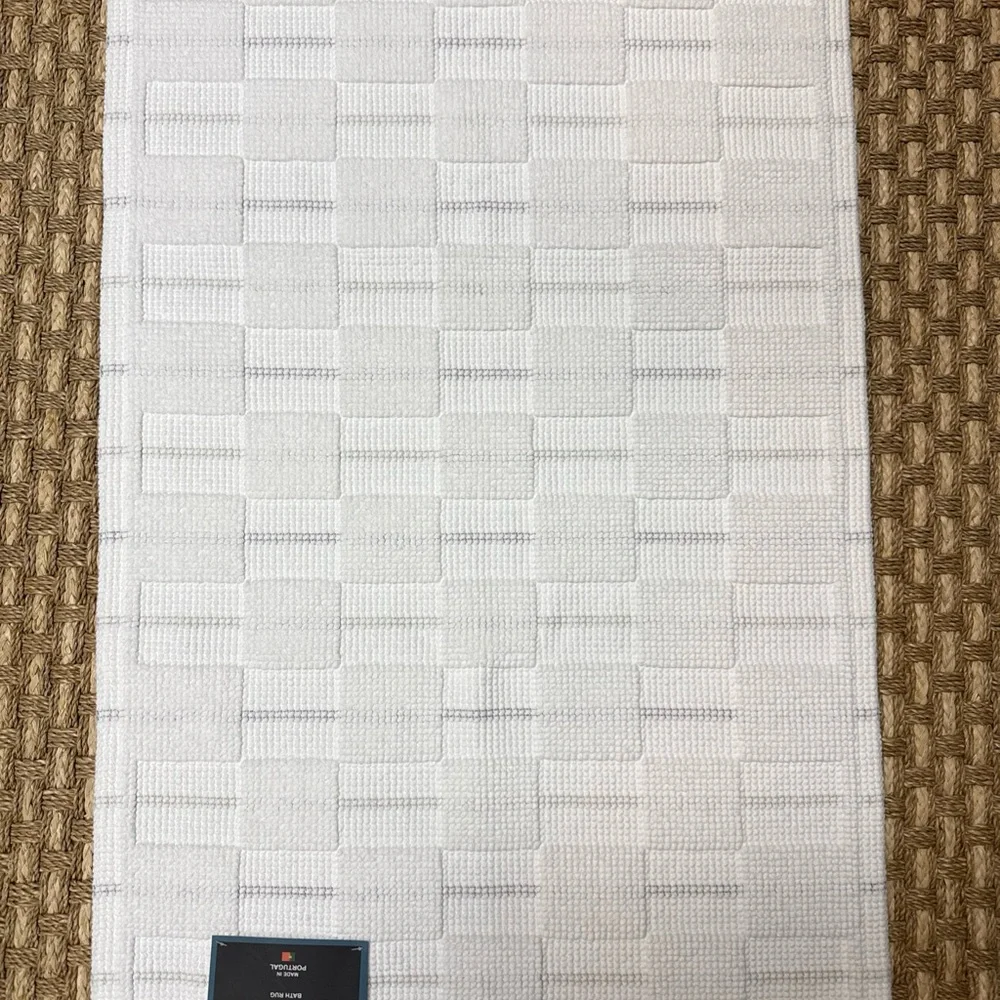 Made In Portugal Textured Bath Rug COTTON OEKO-TEX White 20x31”By Vital Home NWT